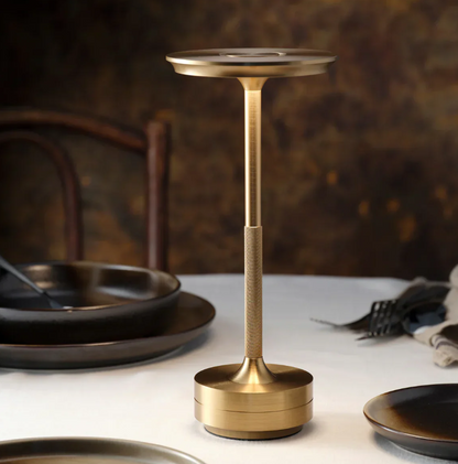Garduru Tischlampe – Zeitlose Eleganz für jeden Moment