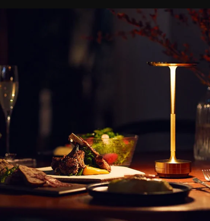 Garduru Tischlampe – Moderne Eleganz und Qualität vereint