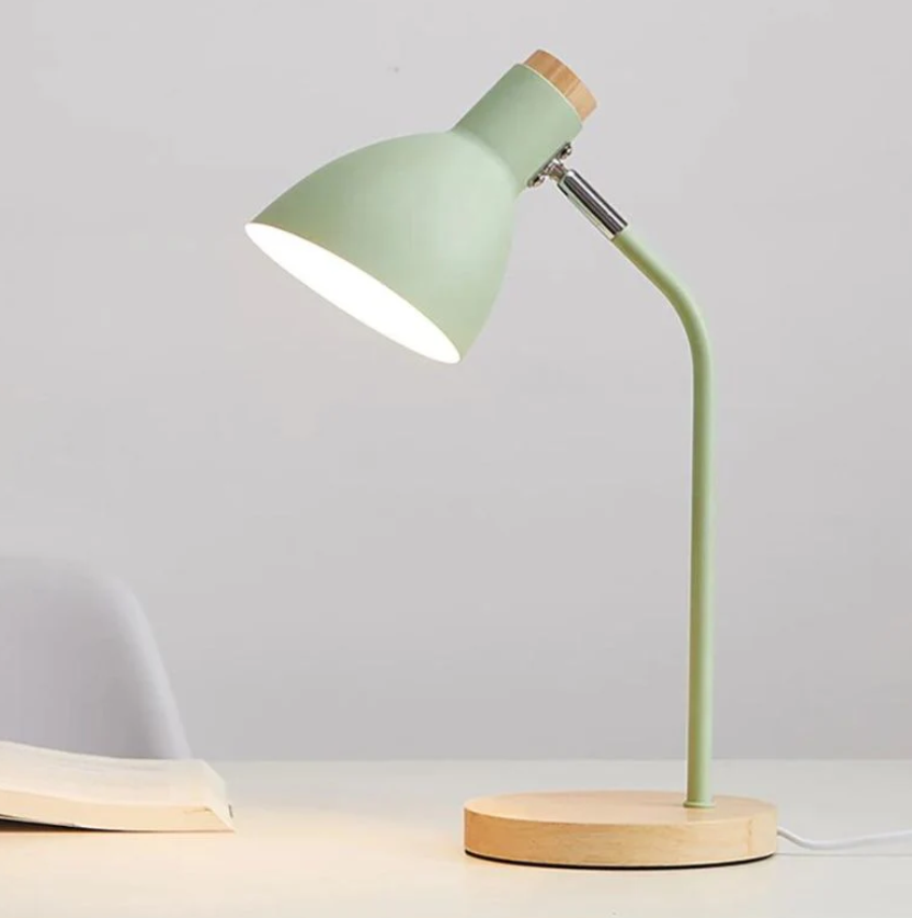 Garduru und Metall Schreibtischlampe – Funktionale und stilvolle Beleuchtung für Ihren Arbeitsplatz