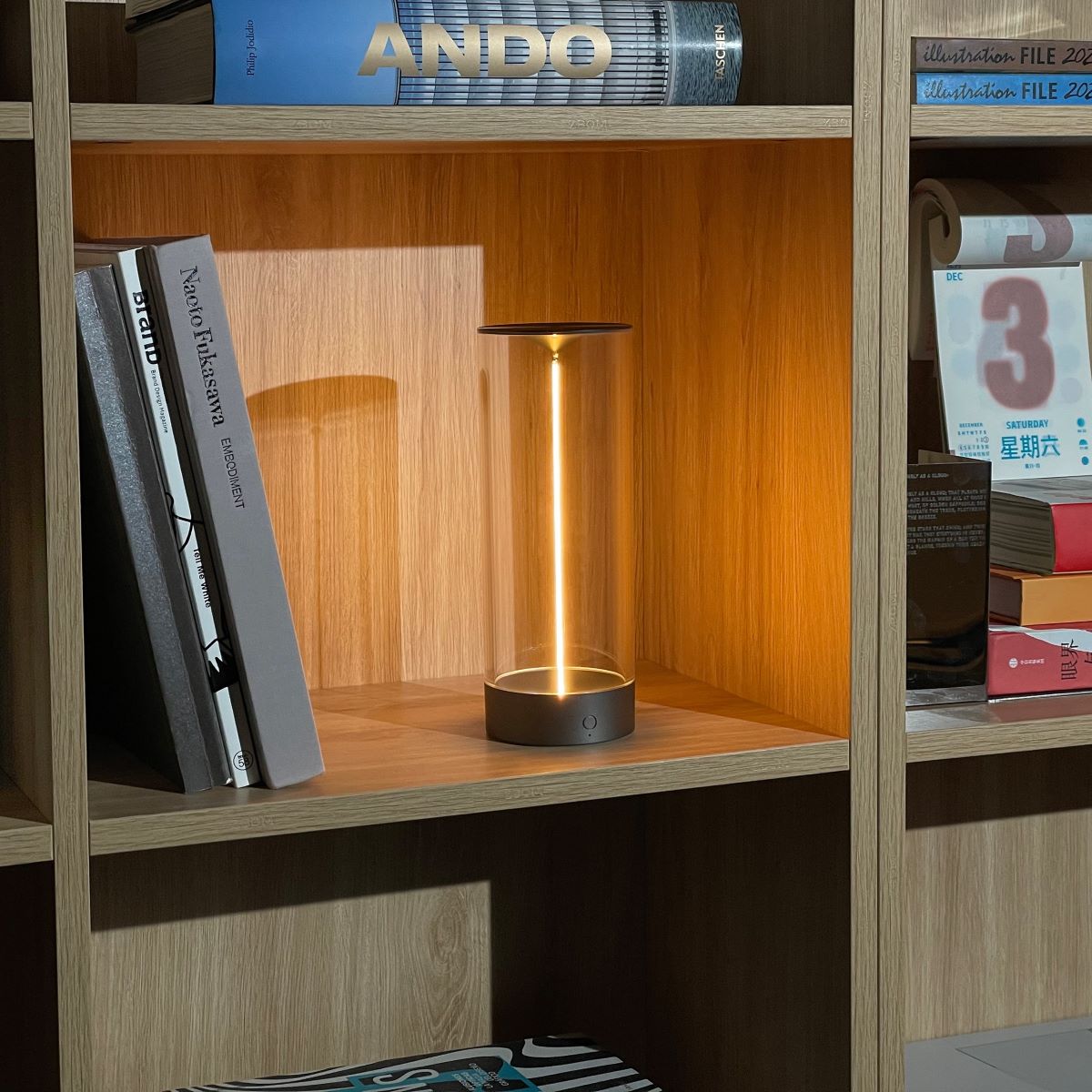 LumiRay – Moderne Tischlampe mit bezauberndem zylindrischem Lichtdesign