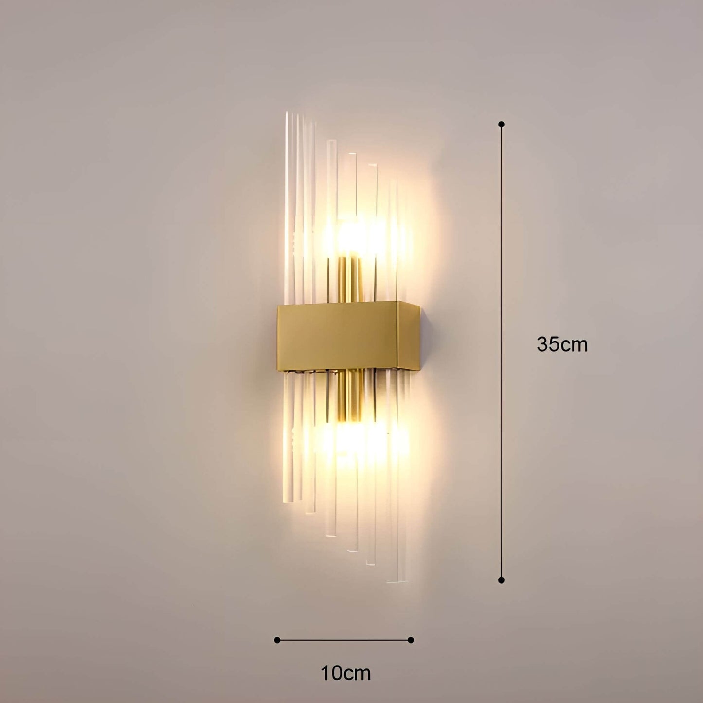 Wandleuchte mit funkelnden Kristallen