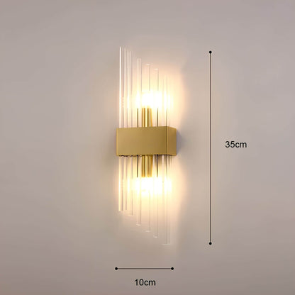 Wandleuchte mit funkelnden Kristallen