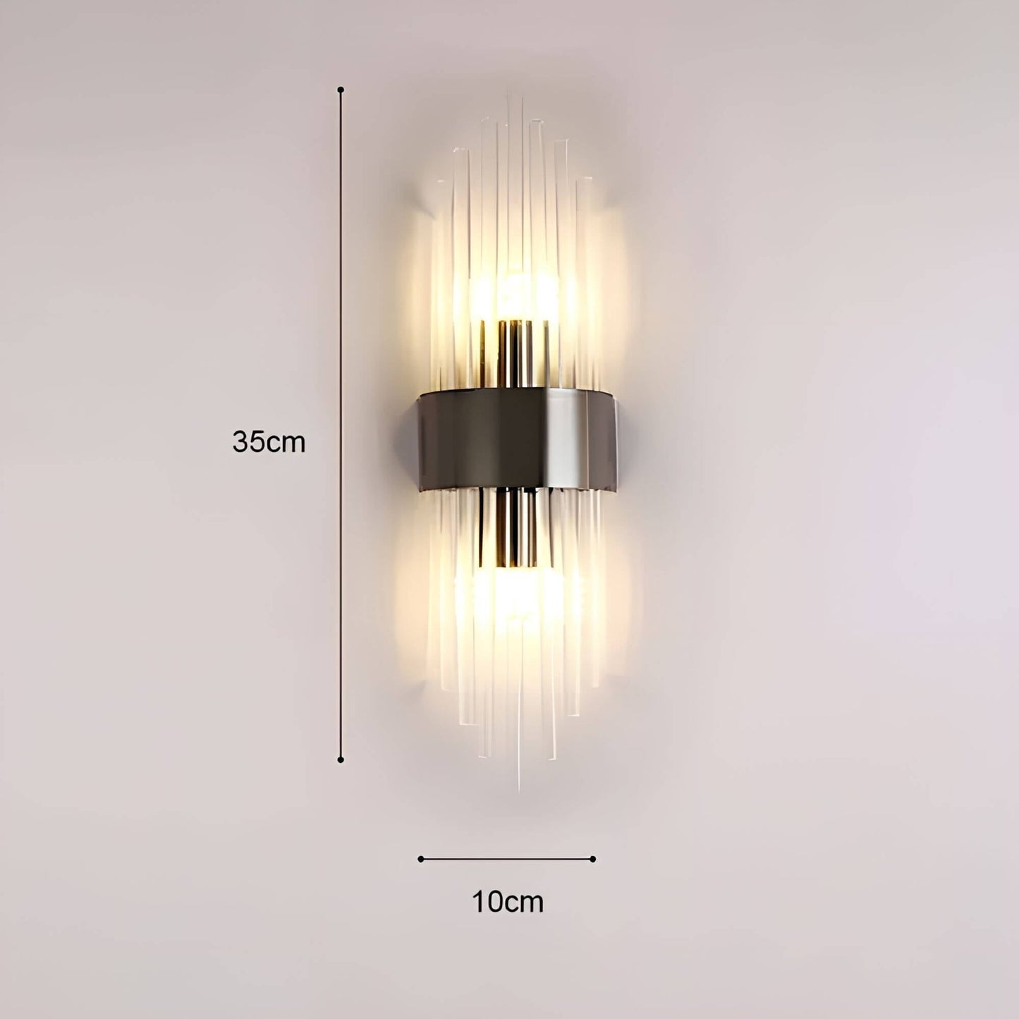 Wandleuchte mit funkelnden Kristallen