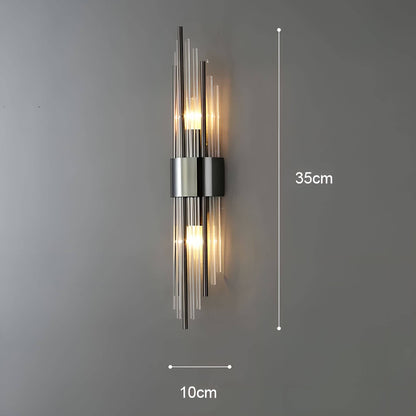 Wandleuchte mit funkelnden Kristallen