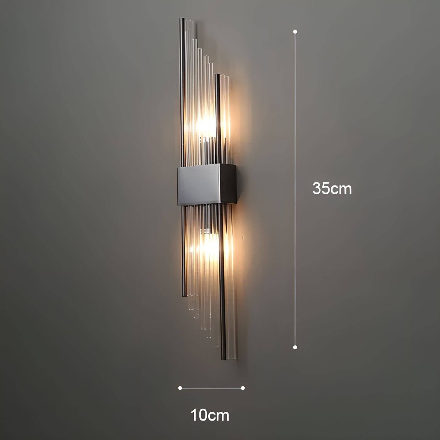 Wandleuchte mit funkelnden Kristallen