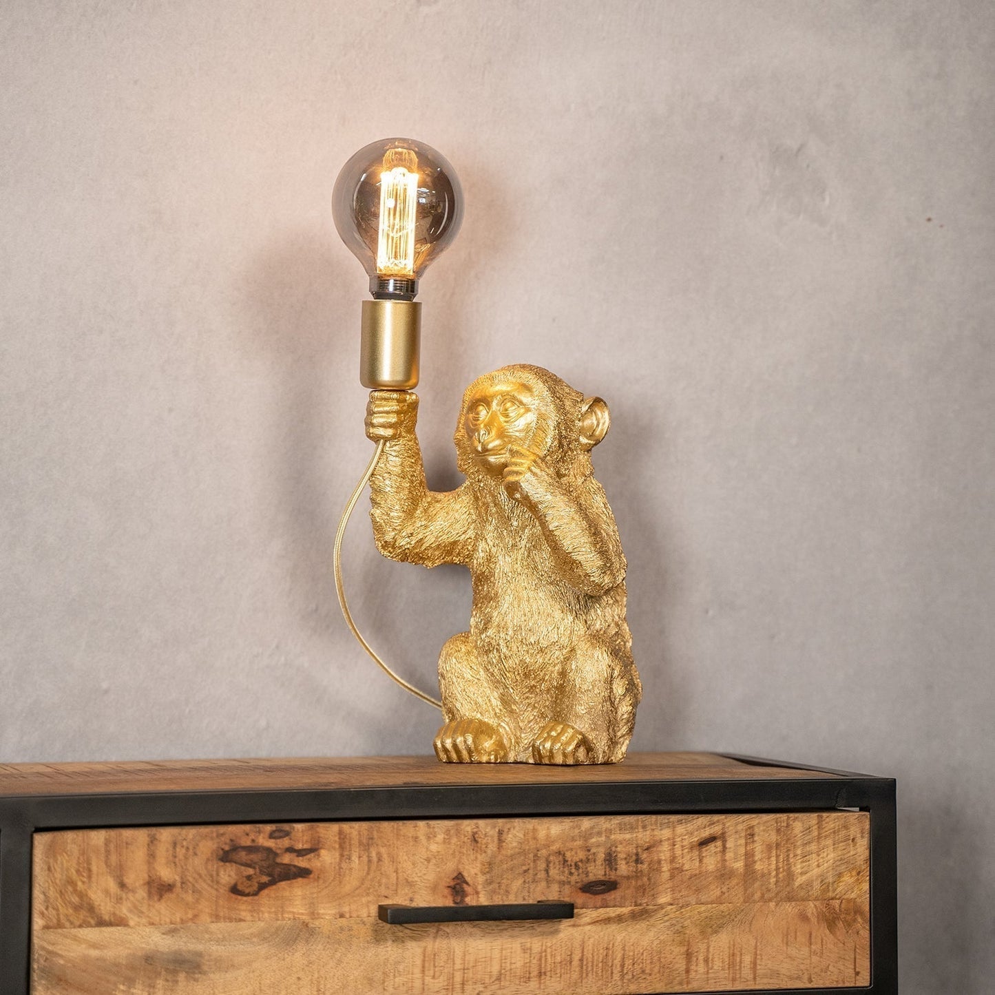 Luxuriöse Goldene Affen-Tischlampe – GoldenChimp