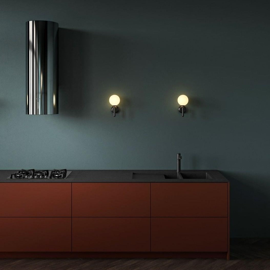 Scandiluxe LED Lampe – Minimalistisches Design aus Messing und Glas für Innenräume