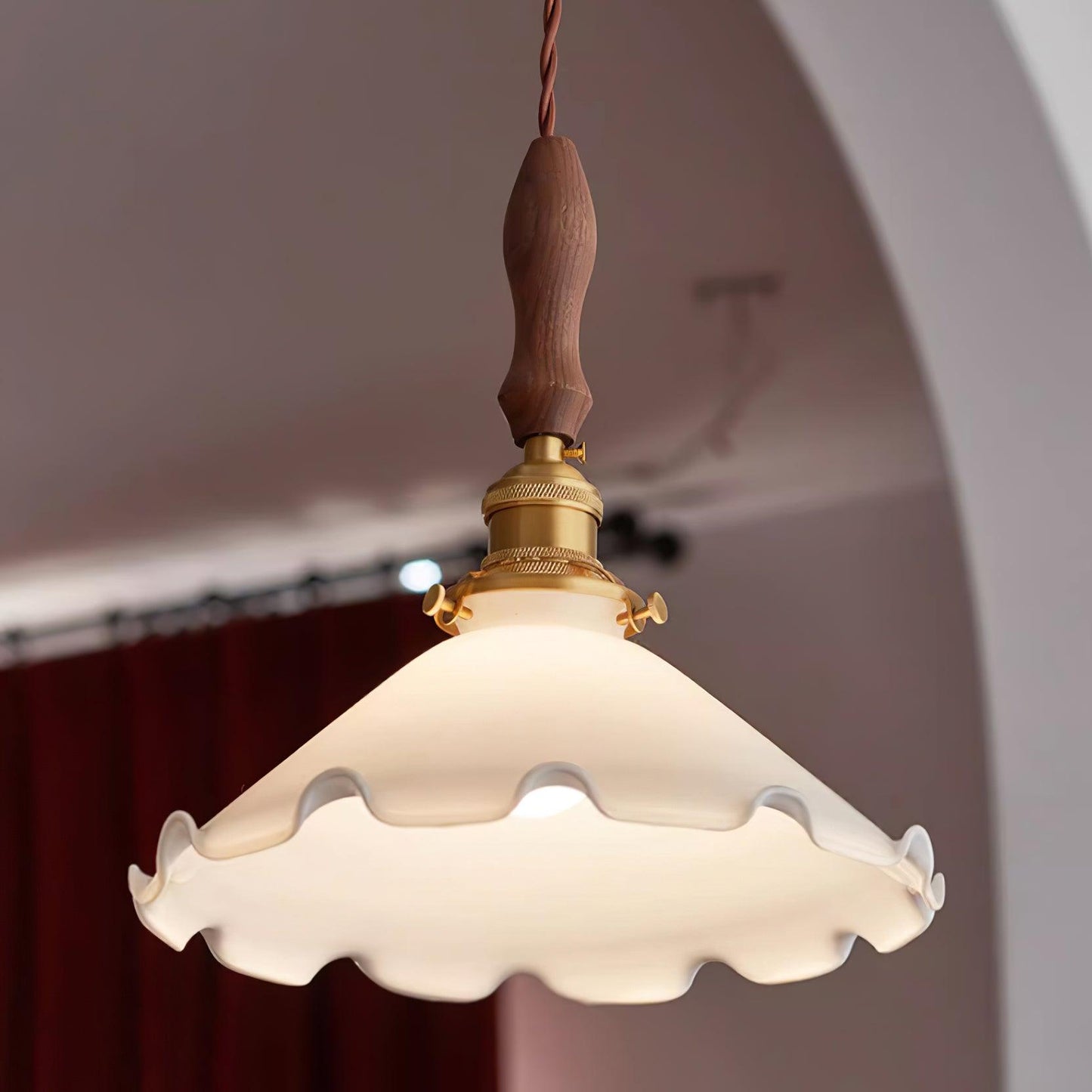 RoyaleGlow Vintage Floral Glas Pendelleuchte – Elegante hängende Lampe für Zuhause & Esszimmer Dekor