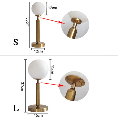 Elegante Tischlampe Gold mit Glasball | BrassGlow