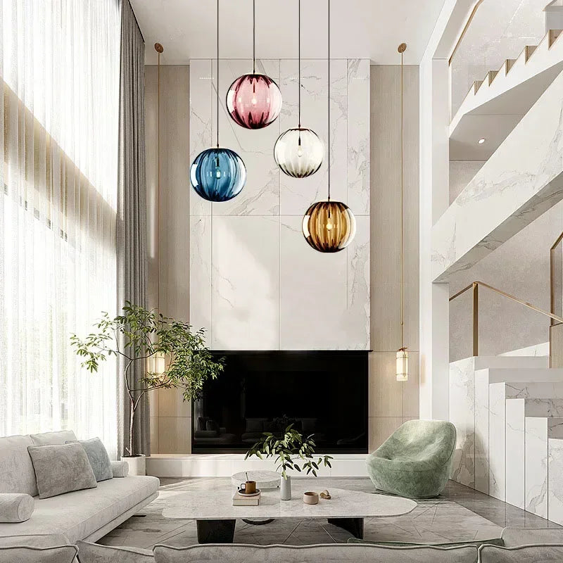 Elegante LED-Deckenleuchte im Hängestil