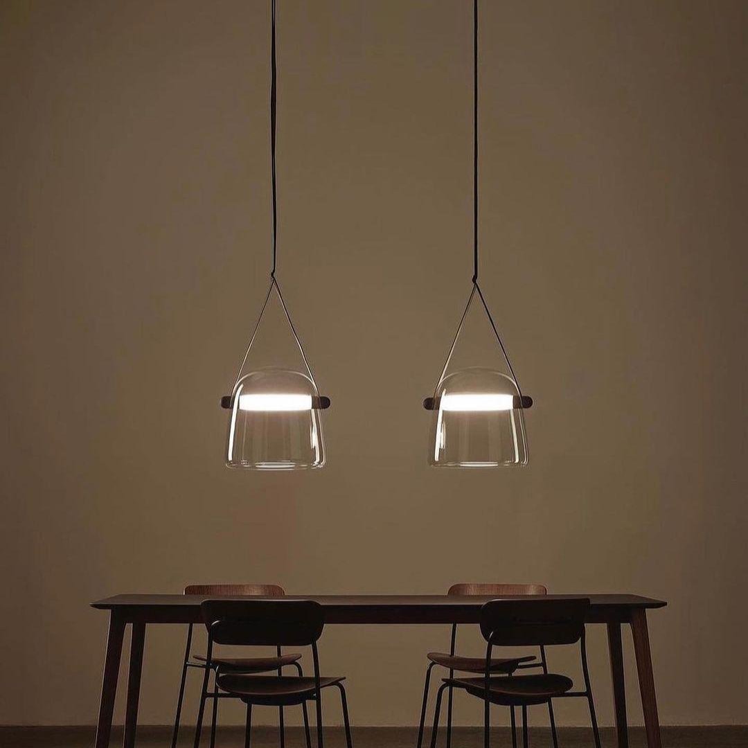 Suspension Mona Minimalistisch aus Metall und Glas - Elegante LED-Beleuchtung für Wohnzimmer und Esszimmer