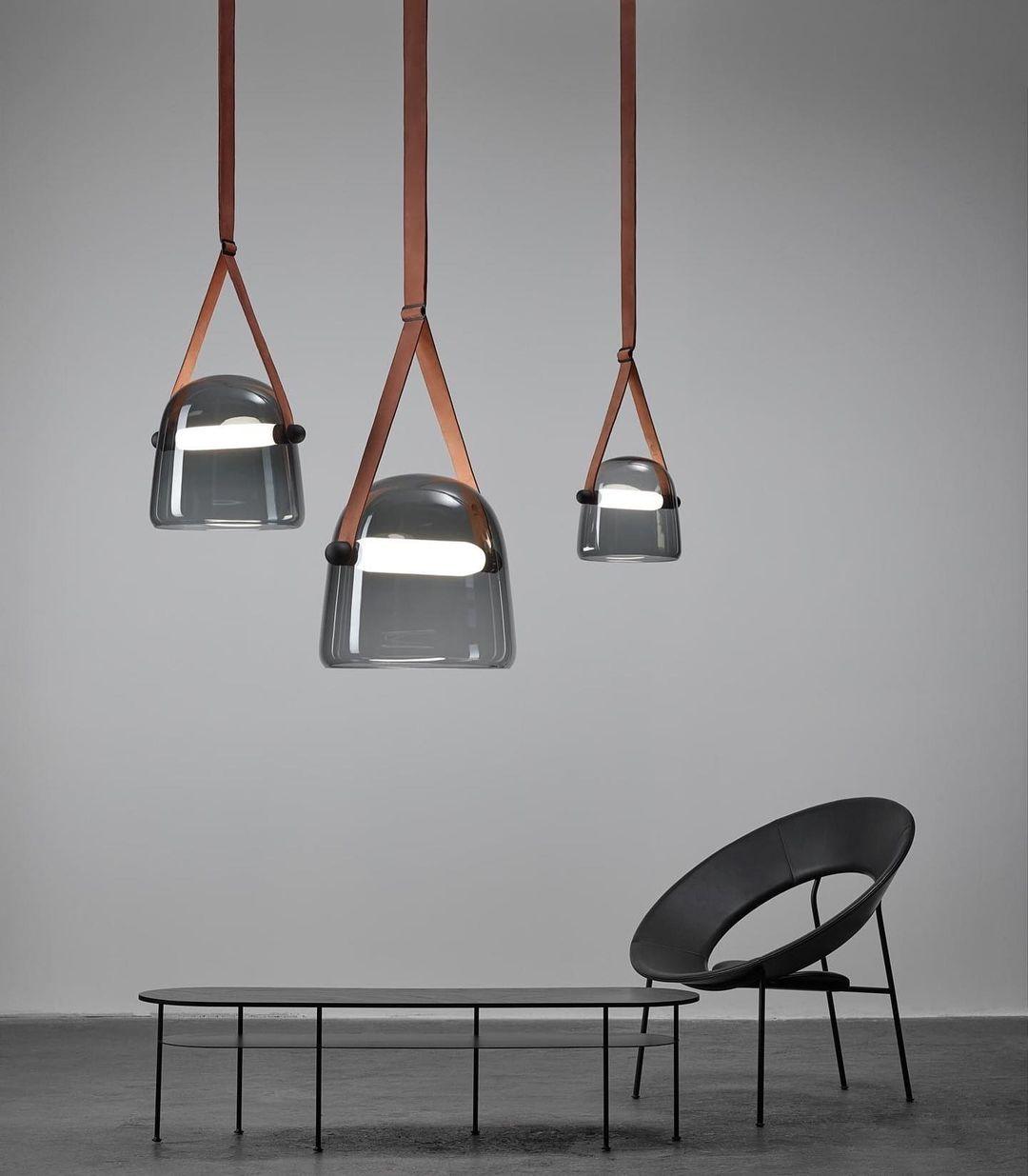 Suspension Mona Minimalistisch aus Metall und Glas - Elegante LED-Beleuchtung für Wohnzimmer und Esszimmer