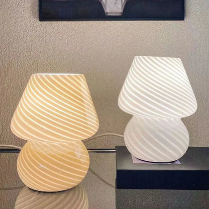 Garduru - Moderne Glas Tischlampe für einen gemütlichen und stilvollen Raum
