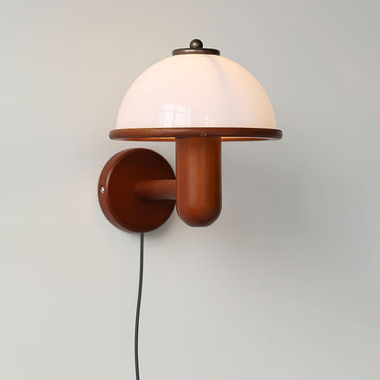 Wandlampe Pilz aus Holz – Elegante Eichenlampe mit weißem Lampenschirm