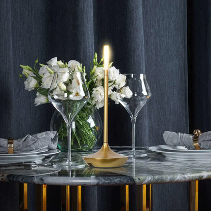 Lampe Giavi - Zeitgenössische Eleganz und warme Atmosphäre mit dimmbarem Licht