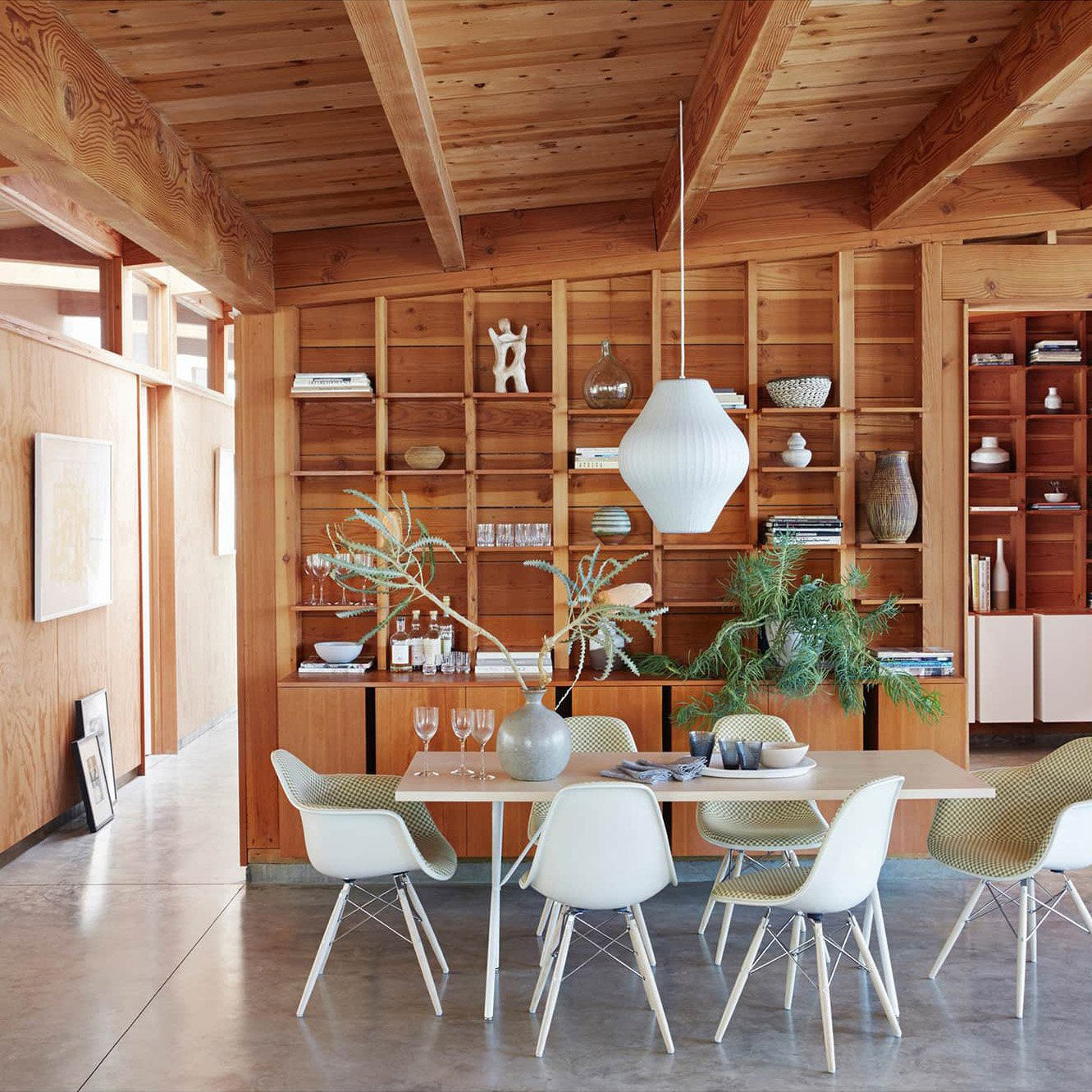 Schwebende Nordic aus Holz und Stahl - Elegantes und Modernes Design für Ihr Interieur