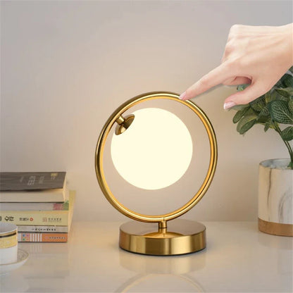 GlowSphere - Nordische Glasball Schreibtischlampe