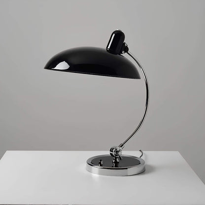 NordicGrace – Minimalistische Tischlampe mit skandinavischen Einflüssen