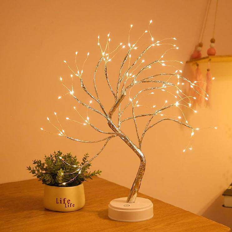 LED Tischlampe mit bunten Baumlichtern