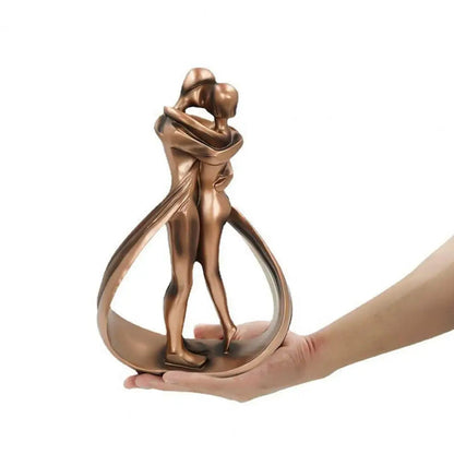 Zeitgenössische Liebes-Skulptur – Elegante Darstellung von Liebe und Verbindung