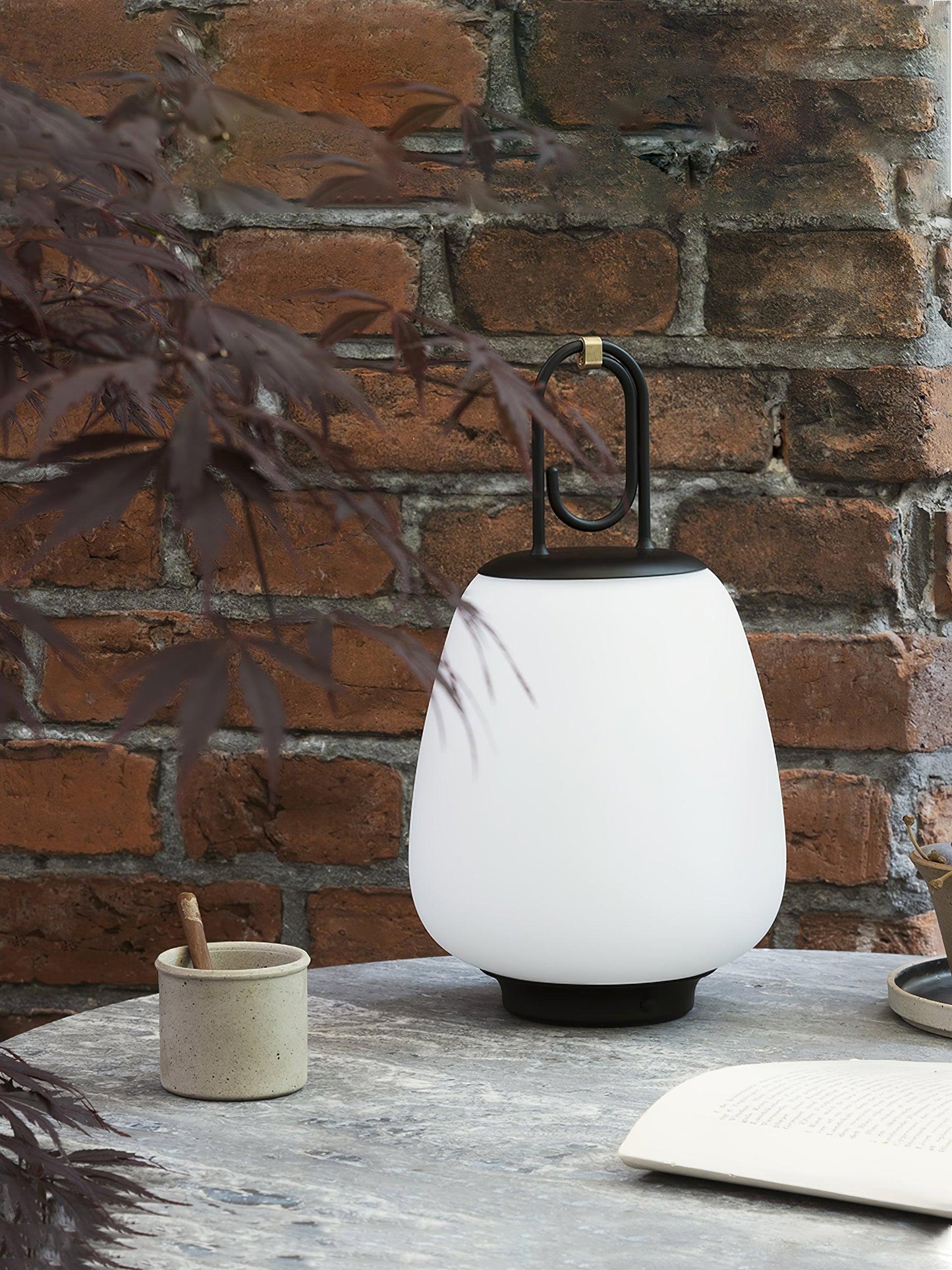 Portable Tischlampe mit USB-Aufladung – Elegantes skandinavisches Design und dimmbares Licht