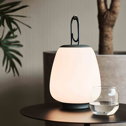 Portable Tischlampe mit USB-Aufladung – Elegantes skandinavisches Design und dimmbares Licht