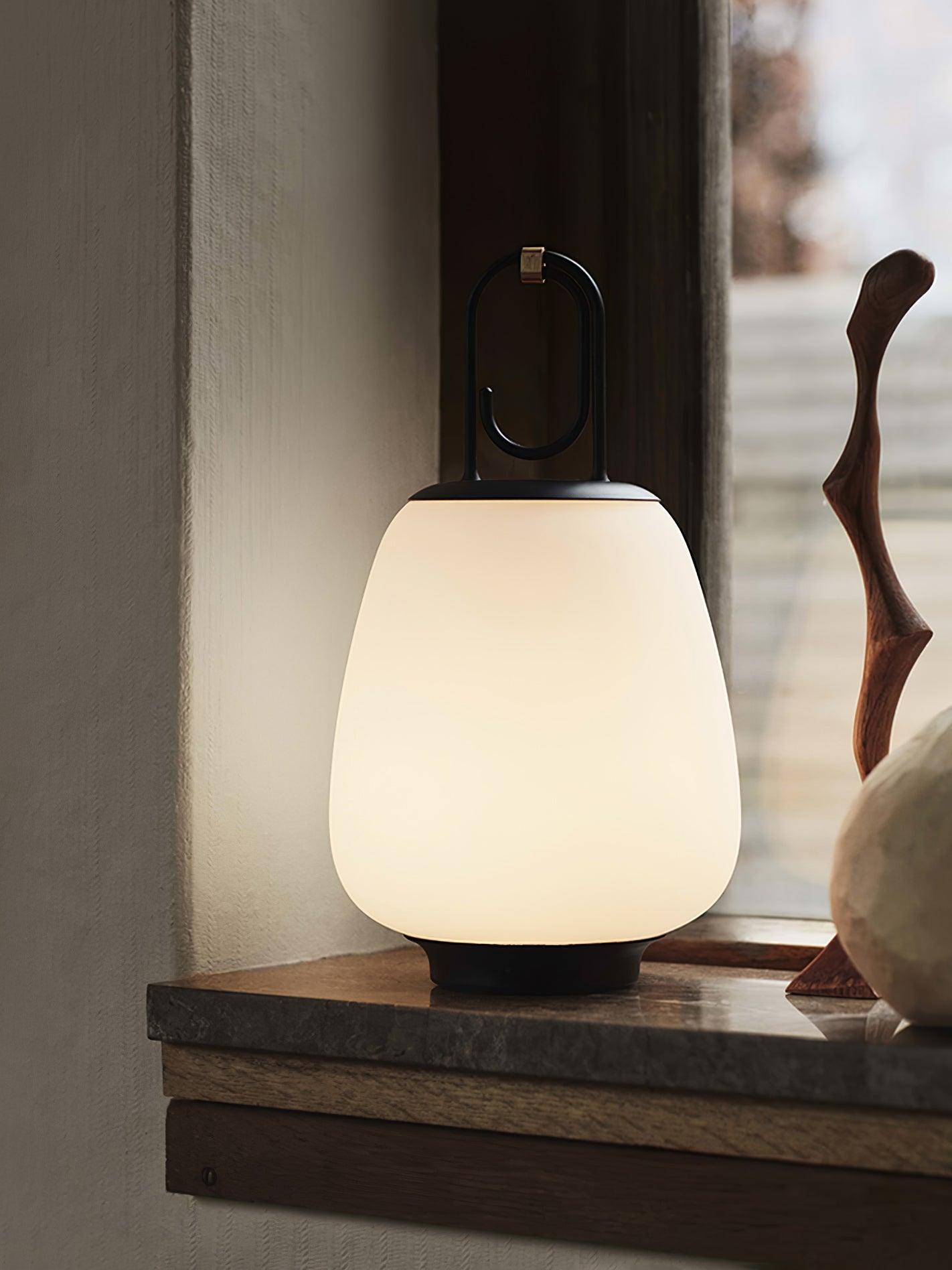 Portable Tischlampe mit USB-Aufladung – Elegantes skandinavisches Design und dimmbares Licht