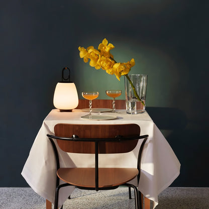 Portable Tischlampe mit USB-Aufladung – Elegantes skandinavisches Design und dimmbares Licht