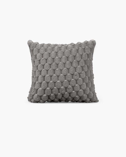 Embrace – Luxuriöses Dekokissen mit üppiger Textur für ein anspruchsvolles Interieur