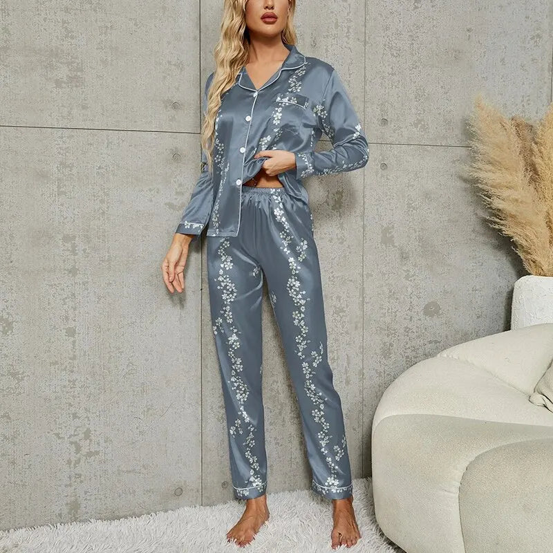 Elegantes Satin Pyjama Set mit Blumenmuster