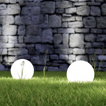 Kugelförmige Solar-Gartenlampe mit LED-Beleuchtung für den Außenbereich