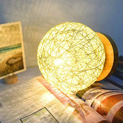 Handgefertigte Rattan Tischlampe | RattanGlow