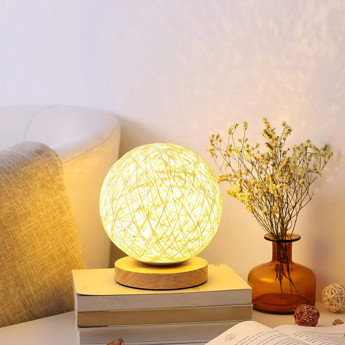 Handgefertigte Rattan Tischlampe | RattanGlow