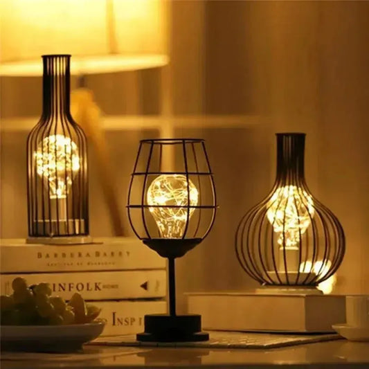 Retro LED Tischlampe – Augenfreundliche Beleuchtung für Schreibtisch oder Nachttisch, Klassisches Design, Energiesparend, Kompakte Größe