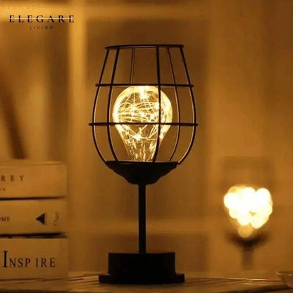 Retro LED Tischlampe – Augenfreundliche Beleuchtung für Schreibtisch oder Nachttisch, Klassisches Design, Energiesparend, Kompakte Größe