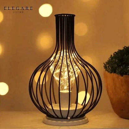 Retro LED Tischlampe – Augenfreundliche Beleuchtung für Schreibtisch oder Nachttisch, Klassisches Design, Energiesparend, Kompakte Größe