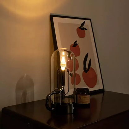 Wiederaufladbare Designer Flammenlampe – Innovatives Design mit Schwebelinsene – Kabellose USB-Aufladung