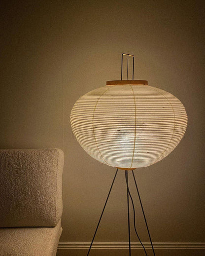 Garduru Reispapier Stehlampe | Minimalistisches Design | Warmweißes LED-Licht | Nachhaltige Deko für Zuhause