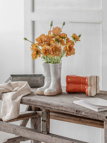 Charmant & Modern - Keramikvase in Stiefelform