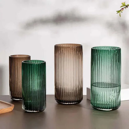 Zeitgenössische Fluted Transparente Glas Blumenvase