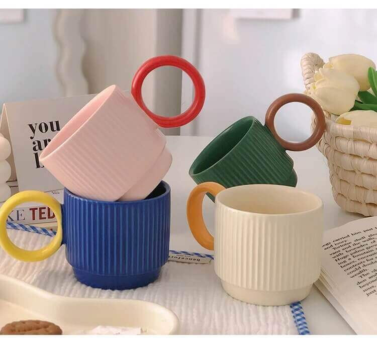 Großer Griff Japanische Keramische Kaffeetasse - Einzigartiges Post-Moderne Design