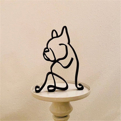 Eiserne Hunde- und Katzenskulpturen
