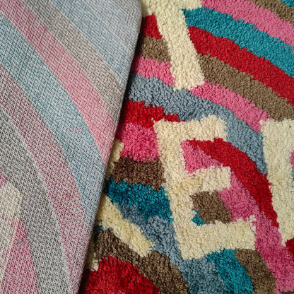 Get Naked Rainbow Badteppich – Bunte Tufting-Muster – Rutschfest & Pflegeleicht