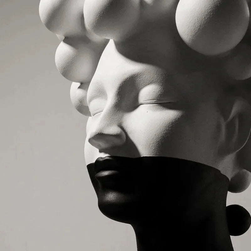 Abstrakte Mädchen mit Bubble-Haar-Design