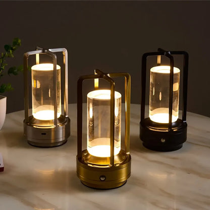 LumiGlow – Kristall Tischlampe mit kabelloser Funktionalität