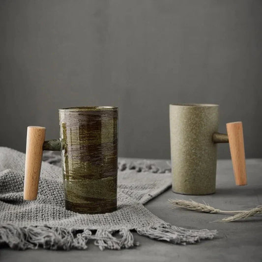 Nordische Design-Tasse – Minimalistische Keramiktasse mit Holzgriff