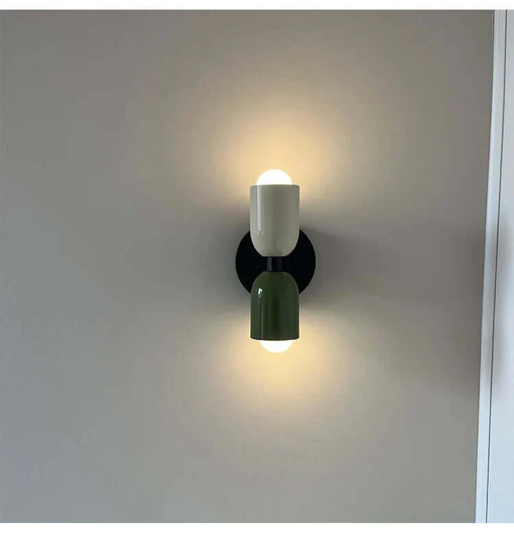 Klassische Midcentury Moderne Wandlampe für das Schlafzimmer (10x25cm)