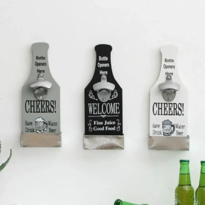 Vintage Holz-Wandflaschenöffner – Funktional und dekorativ