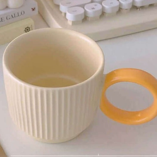 Großer Griff Japanische Keramische Kaffeetasse - Einzigartiges Post-Moderne Design