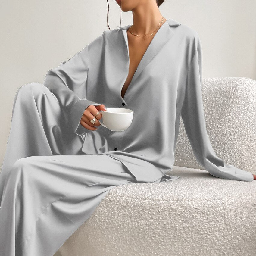 Klassisches Satin Pyjama Set